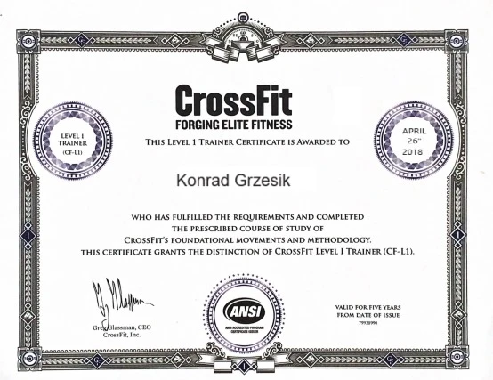 Trener personalny Konrad Kowal z Krakowa jest certyfikowanym trenerem CrossFit.